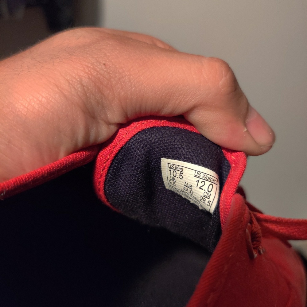 Vans - Picture 2 of 4